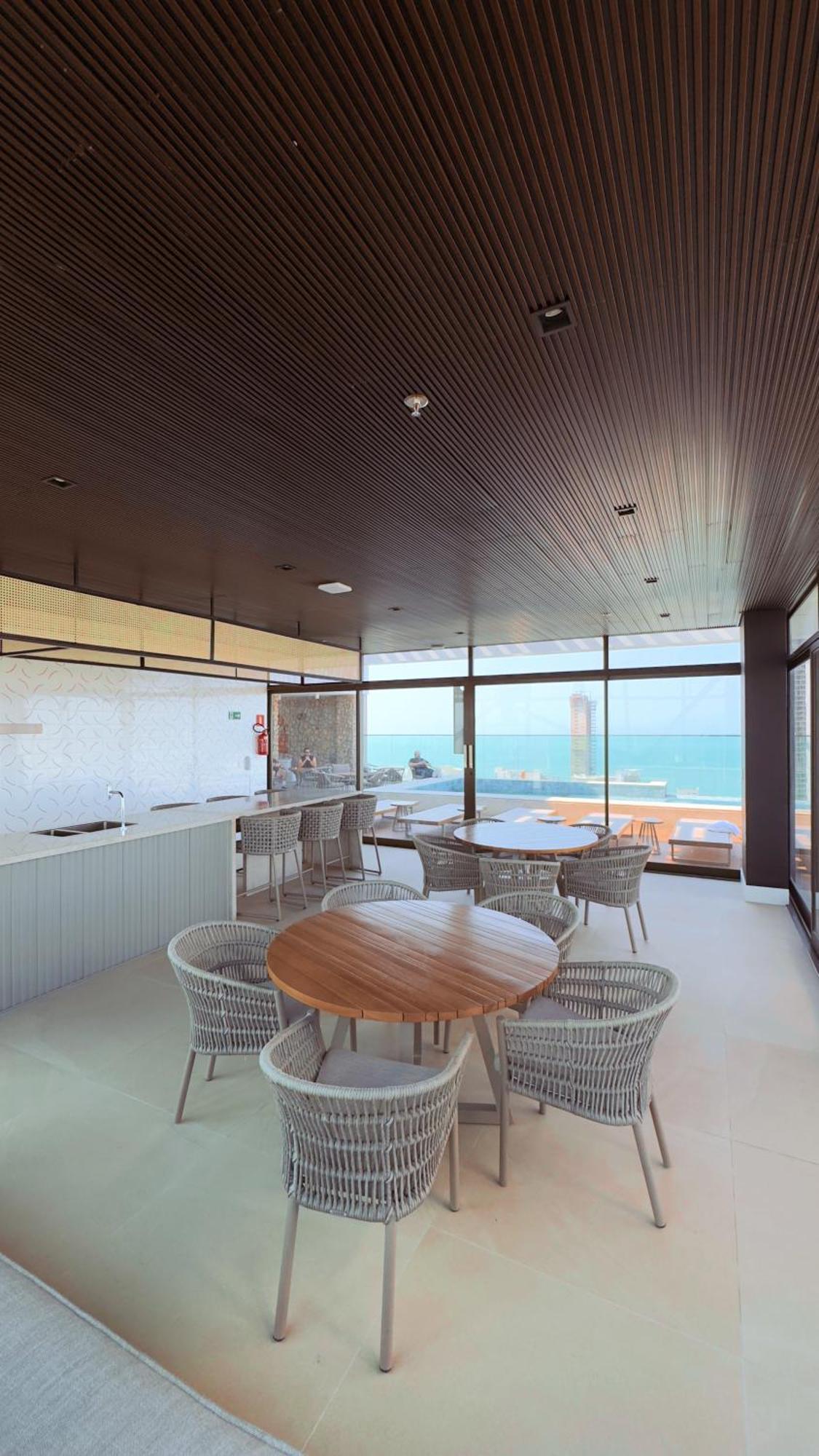 Novo De Alto Padrão Na Beira Mar Aparthotel 3*