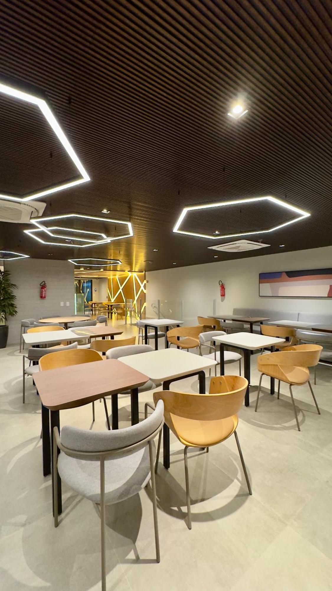 Novo De Alto Padrão Na Beira Mar 3* Fortaleza (Ceara)